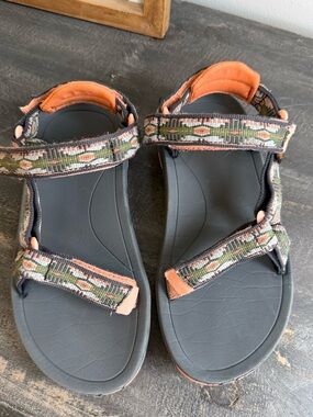 Teva Hurricane XLT2 Sandals Kids Size 1 Gray Orange Adventure Sandals